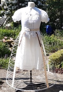 Krinolinenkleid crinolin gown 19. Jahrhundert Kostümverleih 19th century fashion