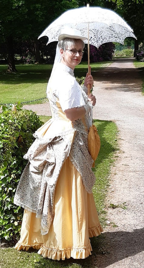 Tournüre 19. Jahrhundert Mode 19th century fashion Kostümverleih